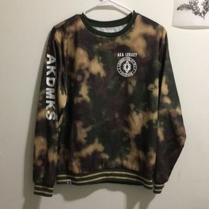 Akademiks camo sweatshirt
